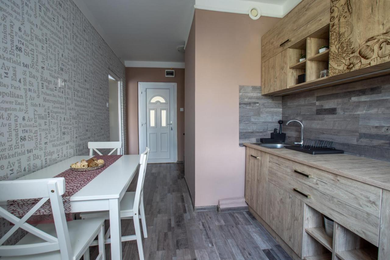 Center Home Apartman Orosháza Eksteriør bilde