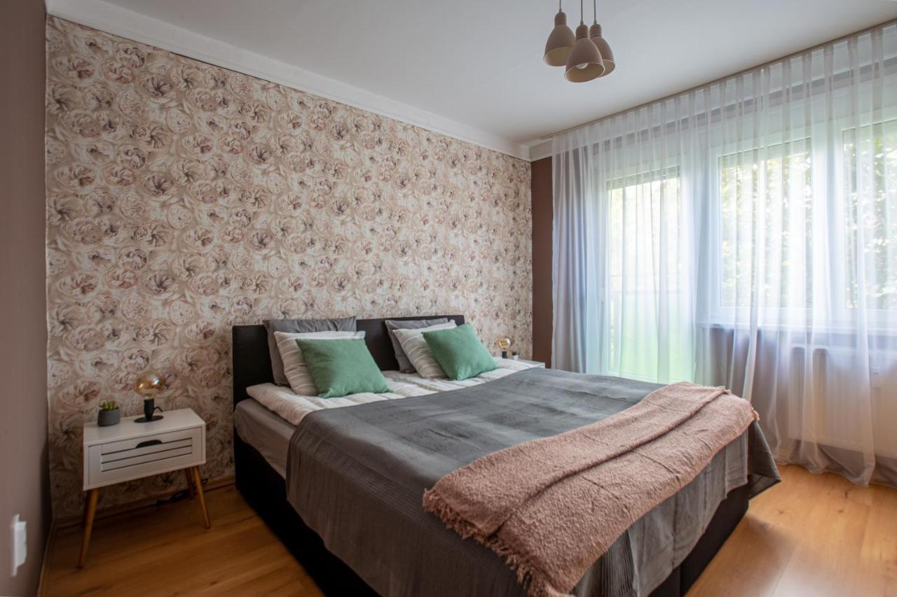 Center Home Apartman Orosháza Eksteriør bilde