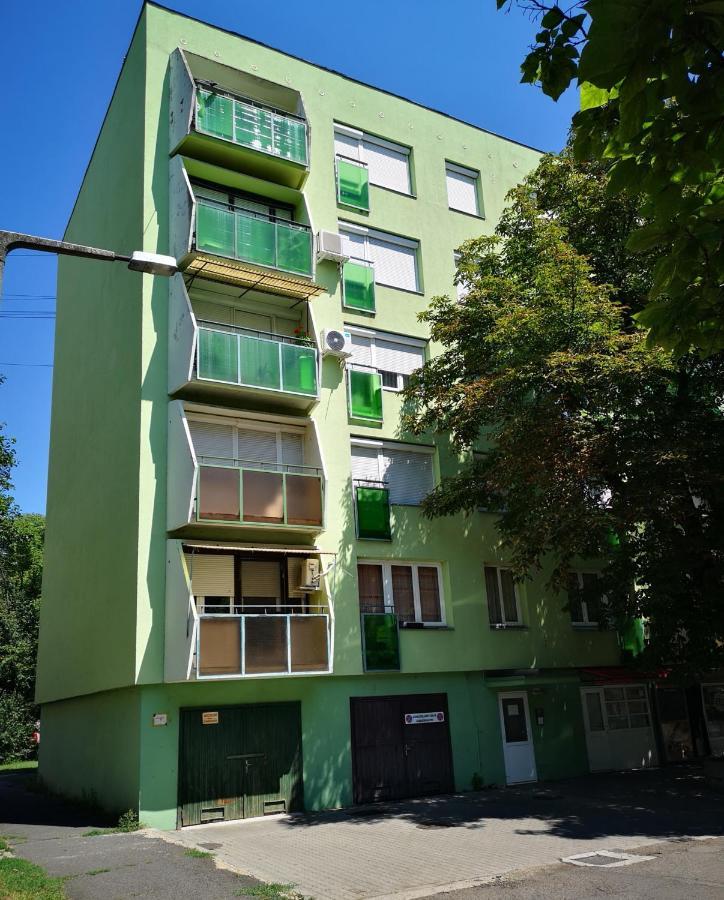 Center Home Apartman Orosháza Eksteriør bilde